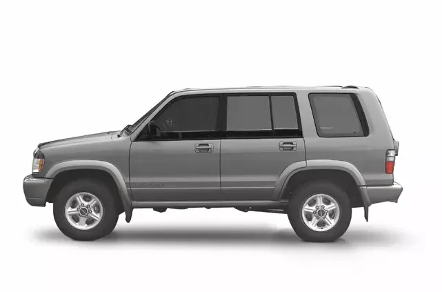 إيسوزو تروبر exterior - Side Profile