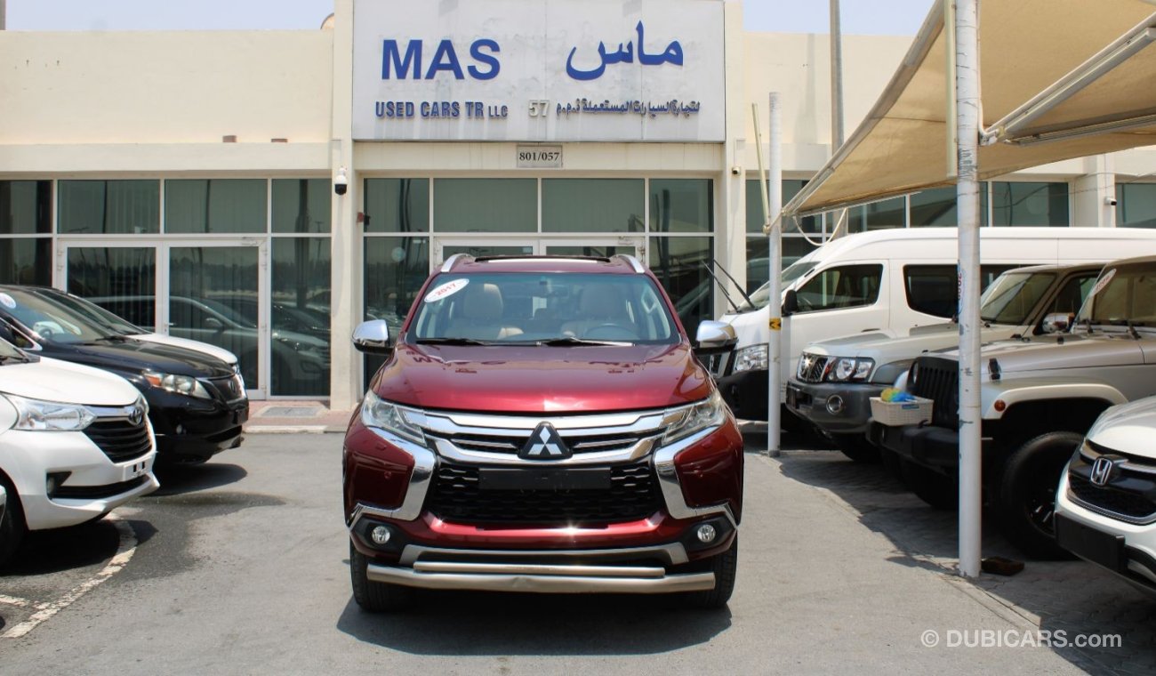 Mitsubishi Montero ACCIDENTS FREE - GCC - FULL OPTION - CAR IS IN PERFECT CONDITION INSIDE OUT