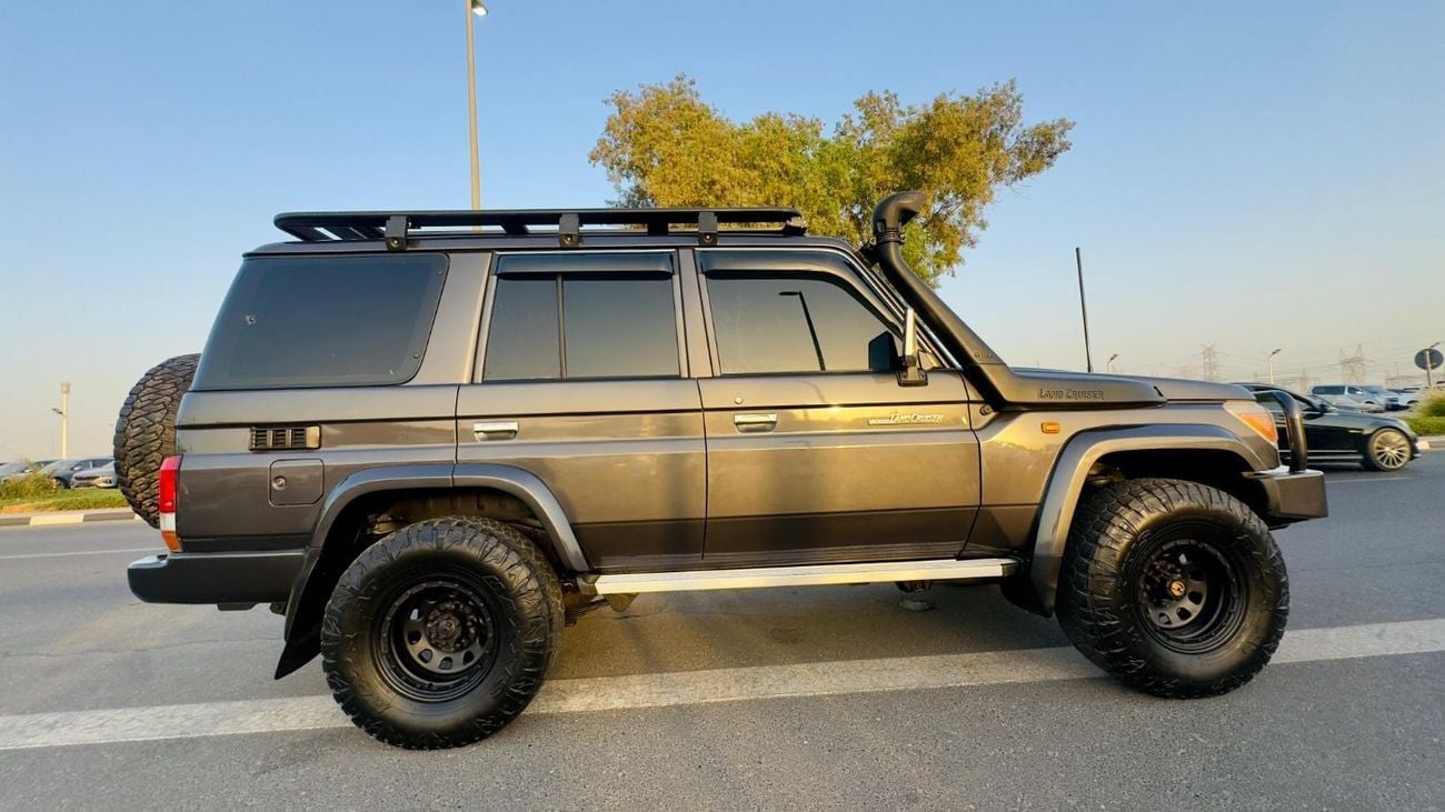 Toyota Land Cruiser 70 OFF-ROAD READY | RHD | MANUAL TRANSMISSION | 4500CC DIESEL | 2015 | BULL BAR + LED LIGHTS | ROOF RAC