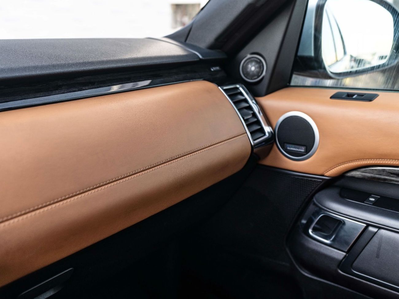 لاند روفر دسكفري HSE Luxury 2.0L 4WD