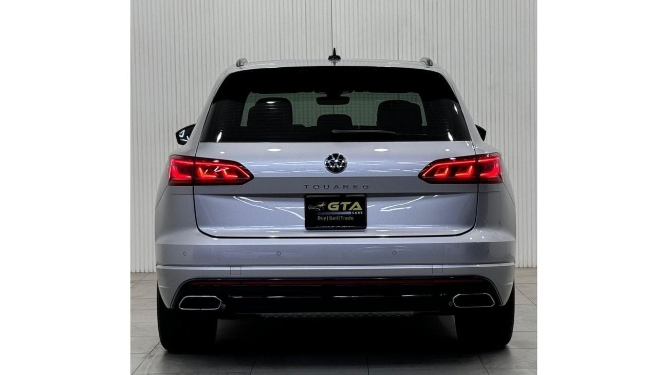 فولكس واجن طوارق 2022 Volkswagen Touareg R-Line Black Edition, Jan 2027 VW Warranty, Full VW Service History, GCC