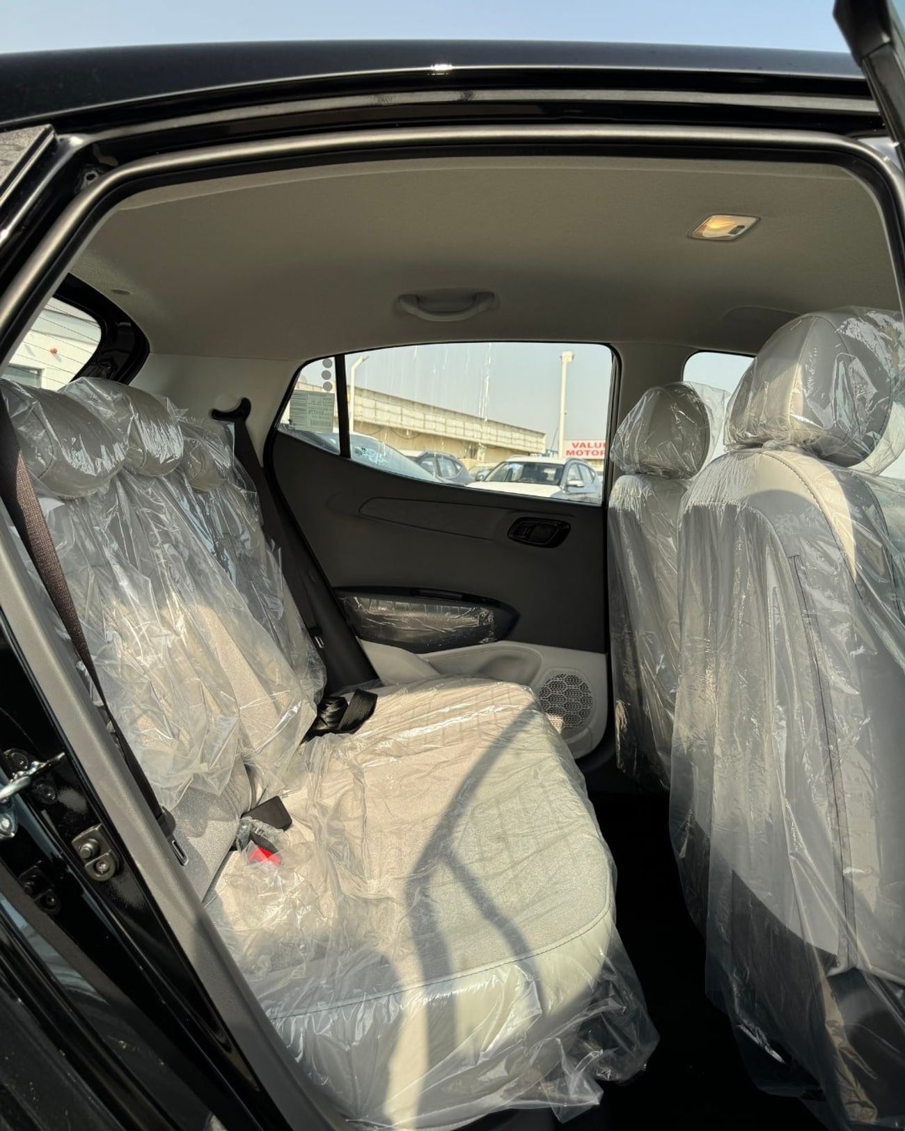 هيونداي جراند i10 GRAND I10 (HATCHBACK ) 1.2L BLACK COLOR - 2026 MODEL