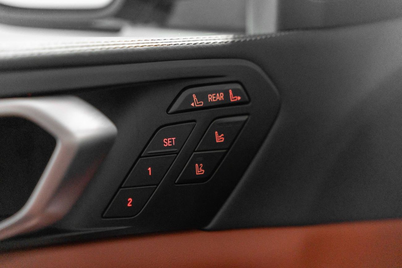 بي أم دبليو X7 M50i