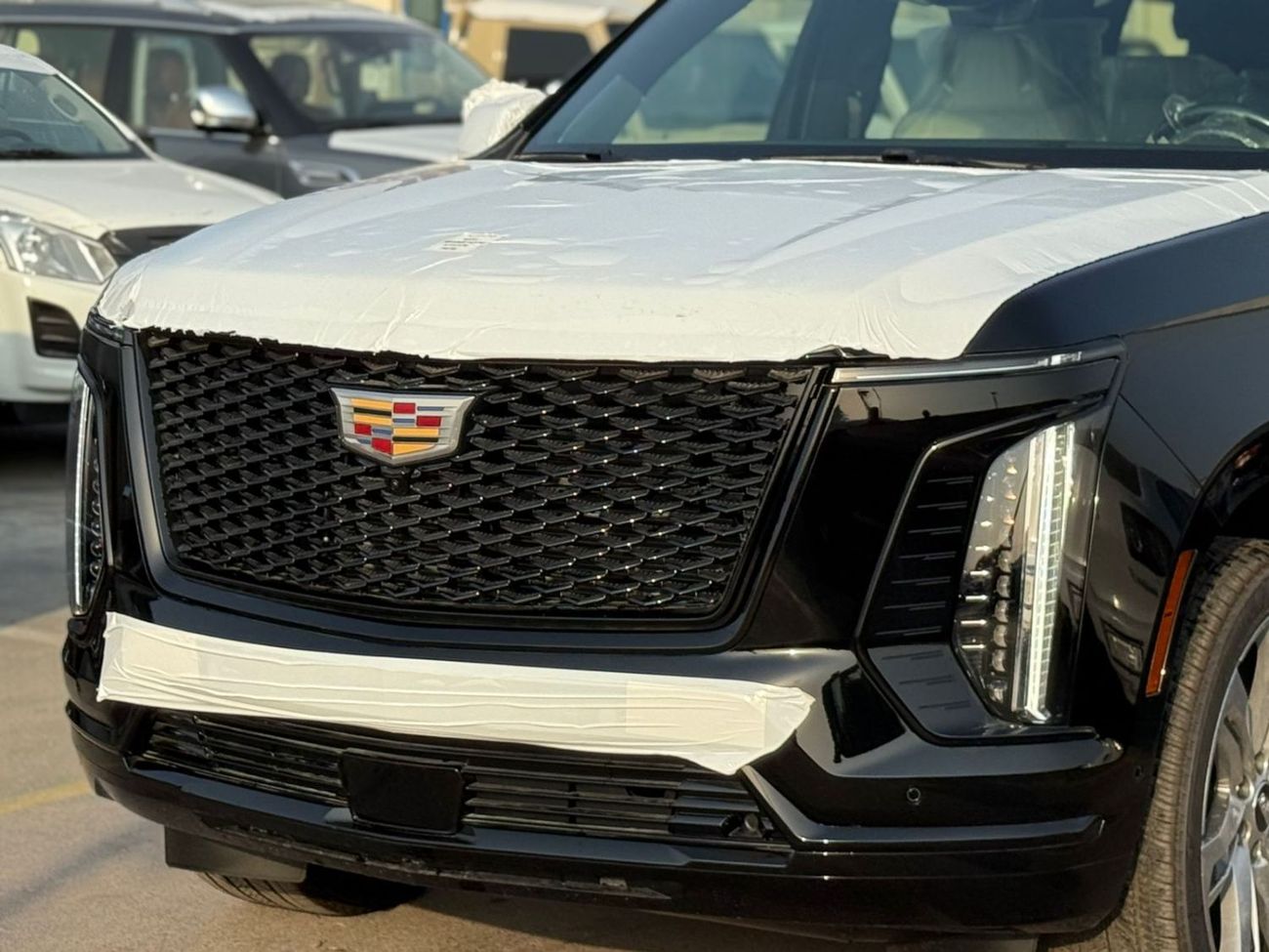 Cadillac Escalade Sport Platinum 6.2L 4WD Cadillac Escalade V8 6.2 L SUV AWD 4 Doors