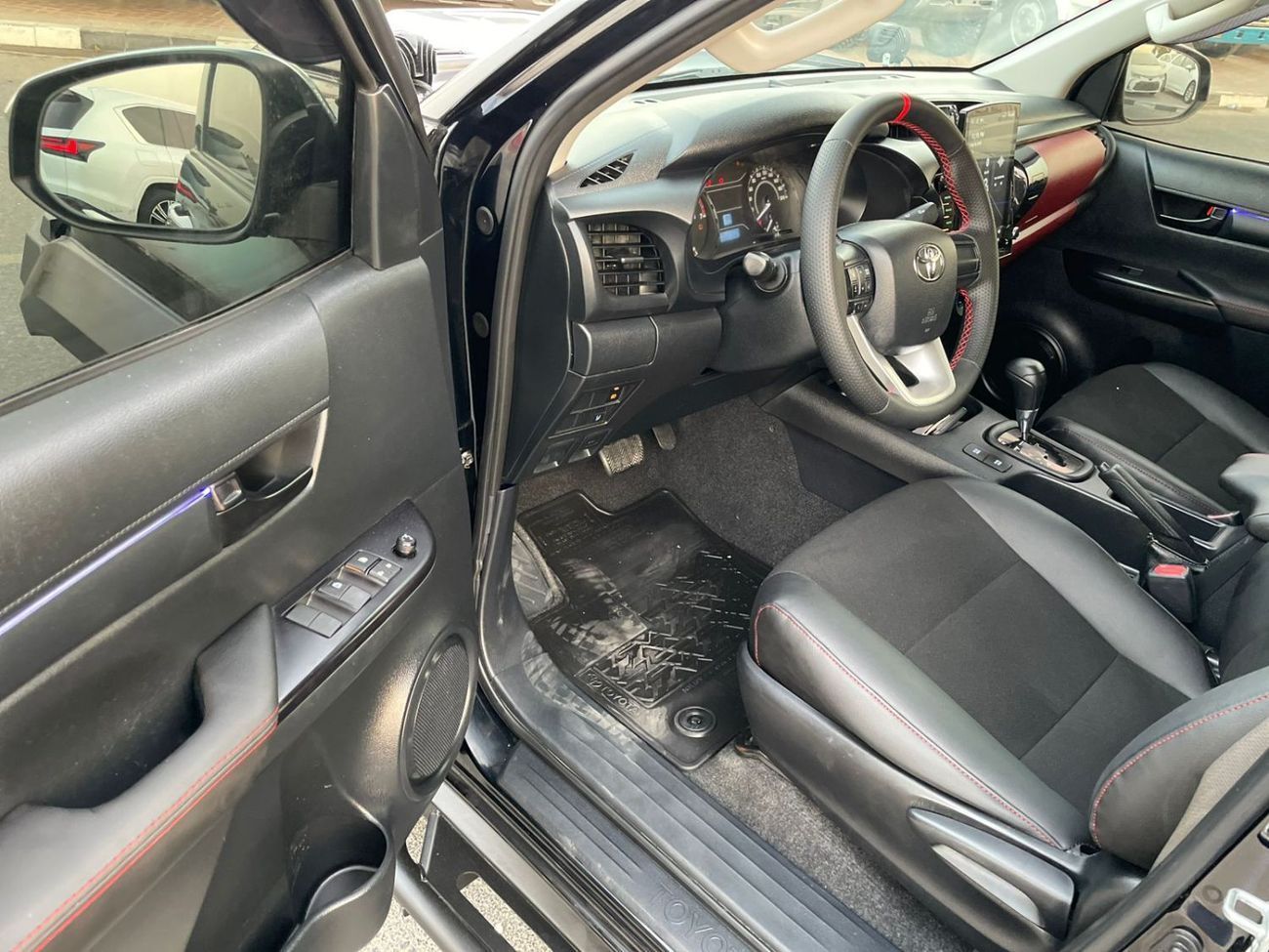 Toyota Hilux 2021 Toyota Hilux Revolution Edition Off road Package Full Option - 2.7L V4 AWD 4x4 - Full Bullbar A