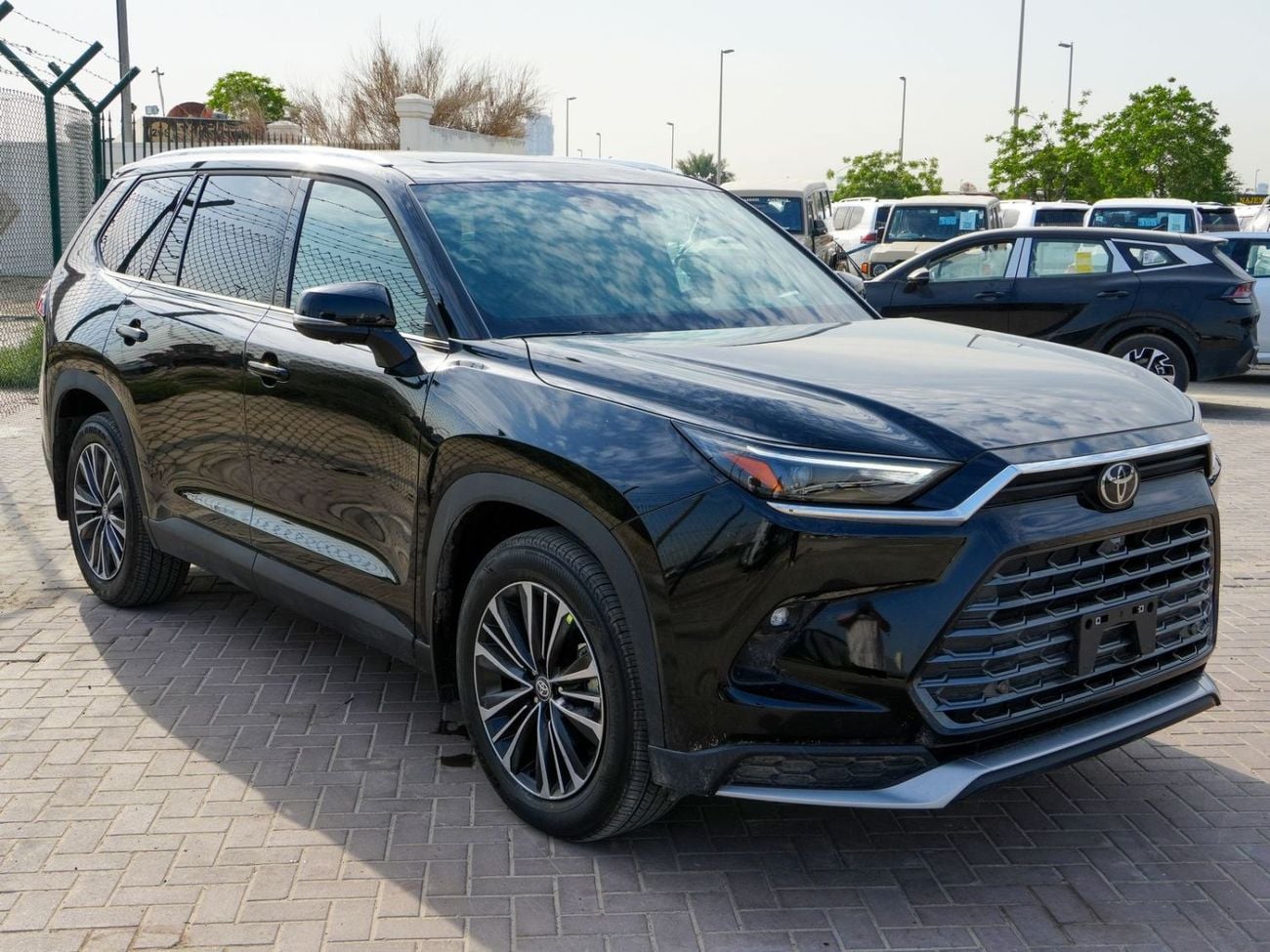 تويوتا جراند هايلاندر 2026 TOYOTA GRAND HIGHLANDER PLATINUM HYBRID-MAX 7-SEATS BRAND NEW 0KM