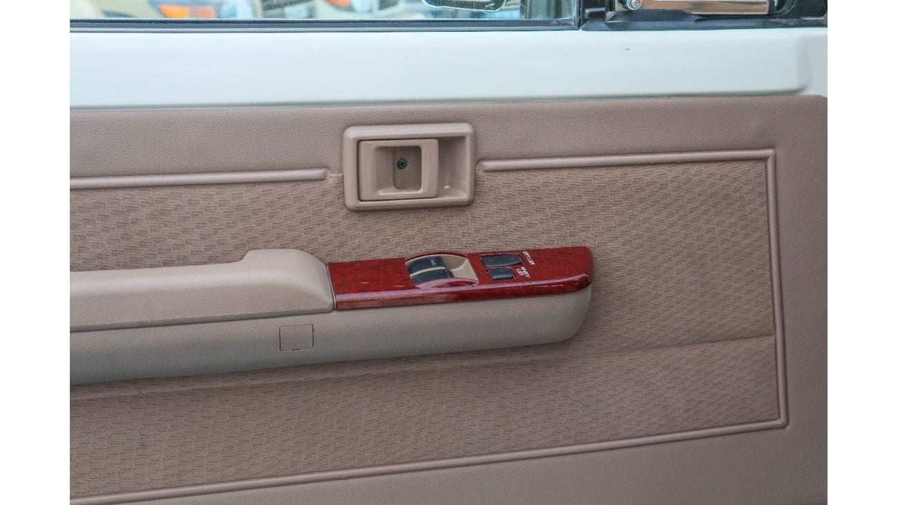 تويوتا لاند كروزر بيك آب مقصورة فردية Std