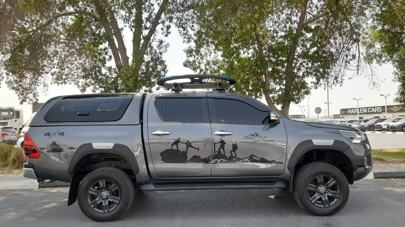 Toyota Hilux Right-Hand drive Diesel 2.8 SR5 2.8CC auto with canopy leather electric seats