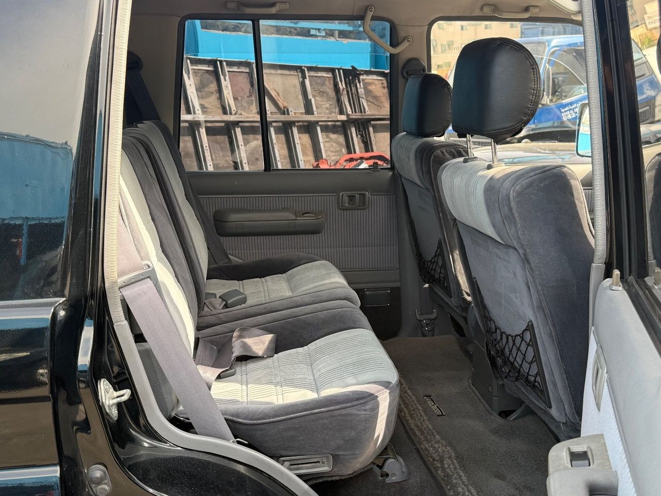 تويوتا لاند كروزر 70 4WD- 7 Seater