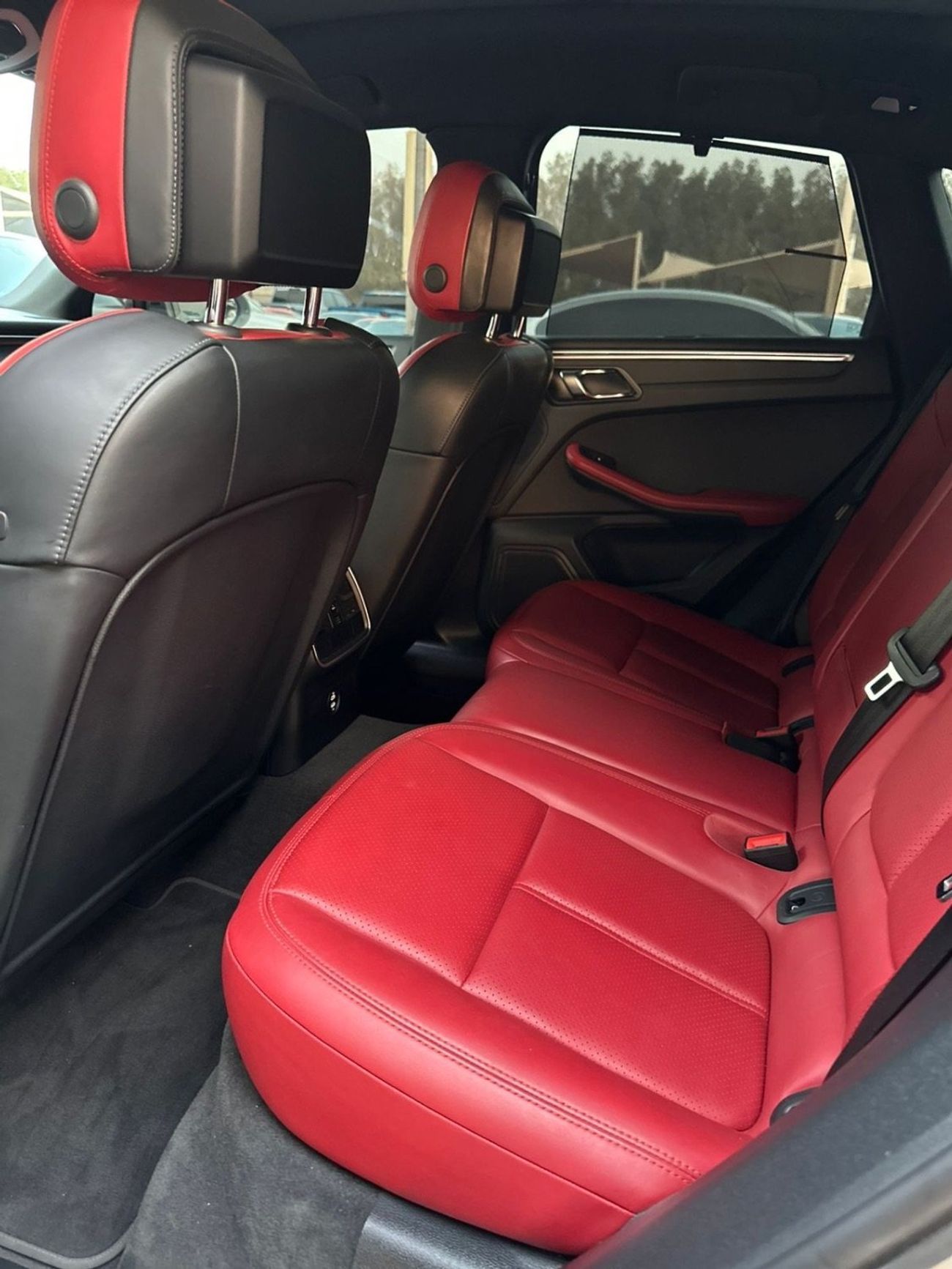 Porsche Macan Std 2.0L (260 HP)