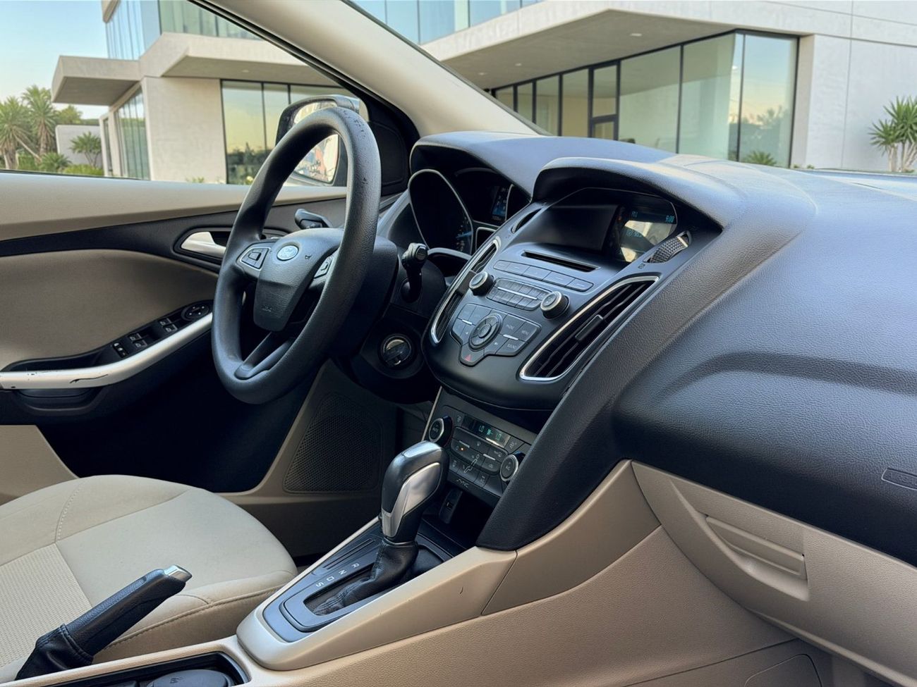 Ford Focus Trend 1.6L Hatchback FORD FOCUS 1.6L A/T Eco boost | 2017 | GCC SPECS | AED 530 per month