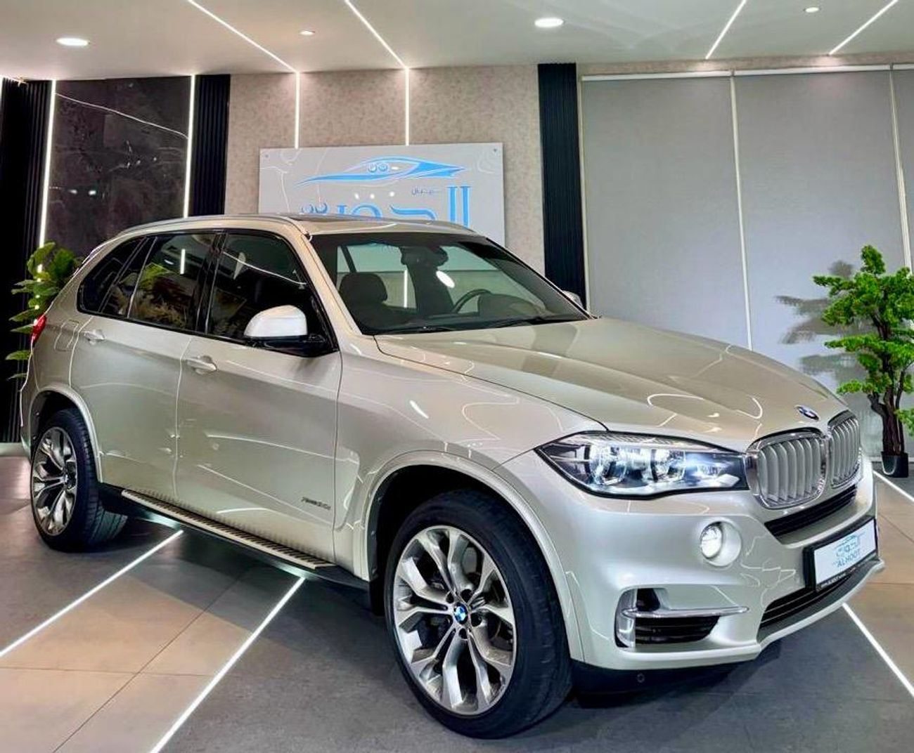 BMW X5 50i Luxury 4.4L (5 Seater) BEST BMW X5 XDRIVE50i || GCC SPECS || ACCIDENT FREE || SINGLE OWNER || FU