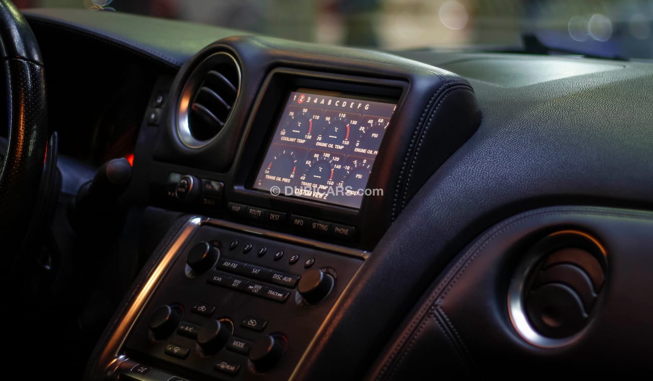 نيسان جي تي ار