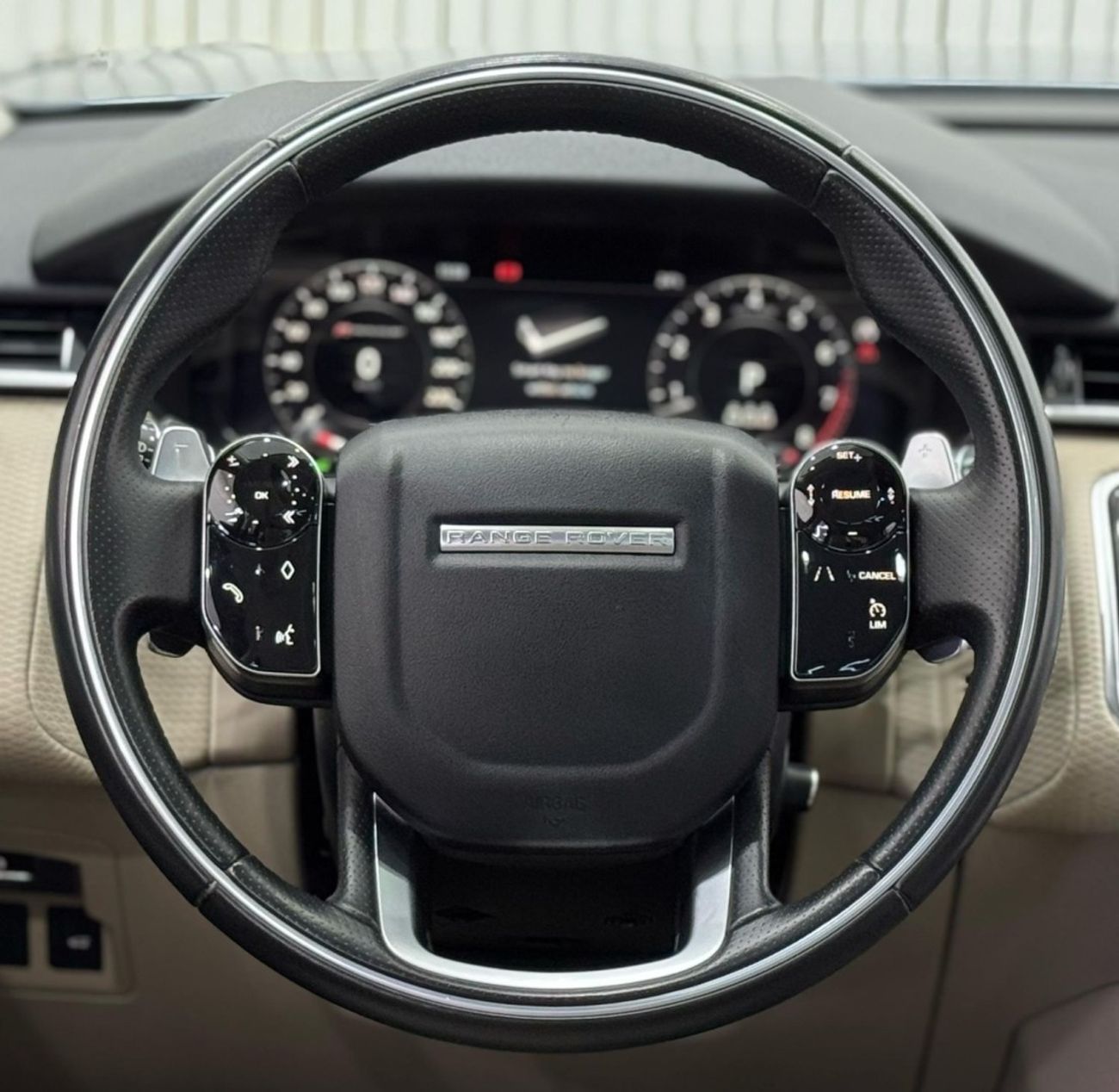 لاند روفر رينج روفر فيلار P250 R-ديناميك SE 2019 Range Rover Velar P250 SE R-Dynamic, Warranty, Full Service History, Excellen