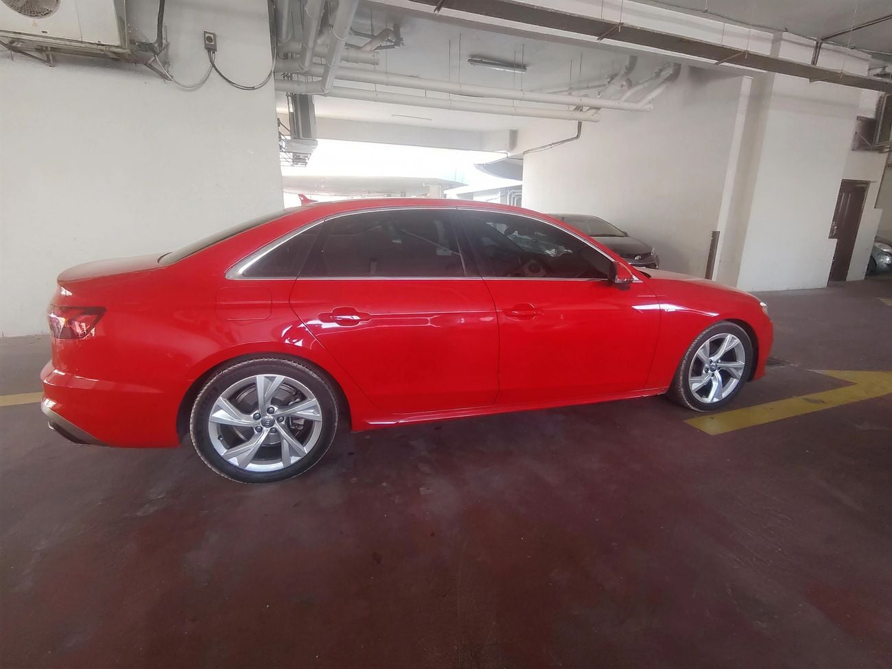 أودي A4 35 TFSI S-LINE