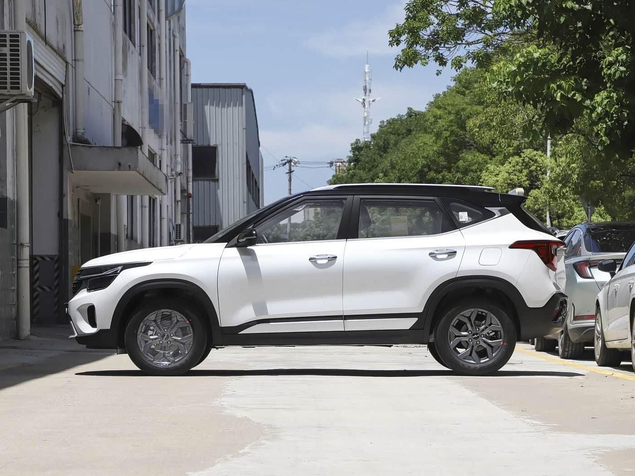 Kia Seltos Kia Seltos Premium 1.5L - White & Black Inside Black