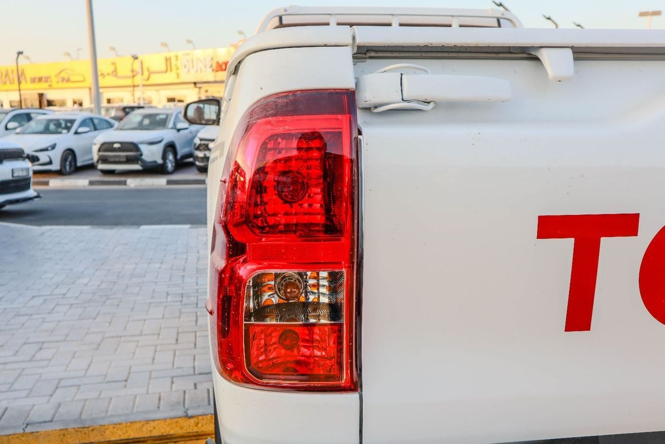 تويوتا هيلوكس GL 2.7L Single Cab Utility
