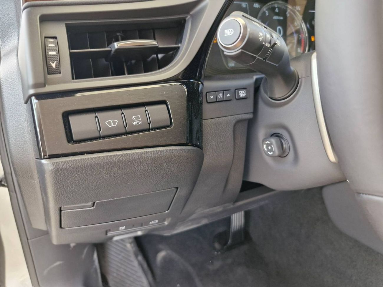 Lexus ES350 2025 LEXUS ES350 3.5L ULTRA LUXURY + RADAR GCC BRAND NEW 0KM (ONLY FOR EXPORT)