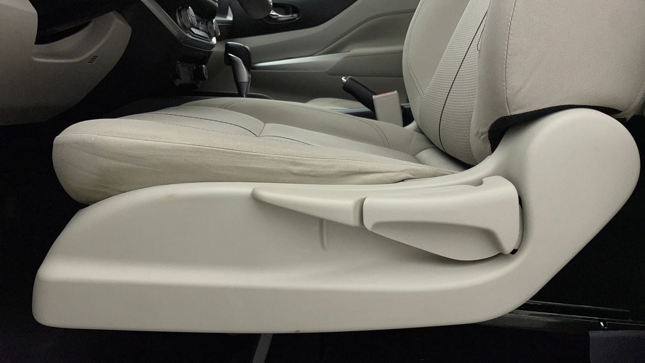 نيسان إكستيرا TITANIUM 2.5 | بدون دفعة مقدمة | اختبار القيادة في المنزل