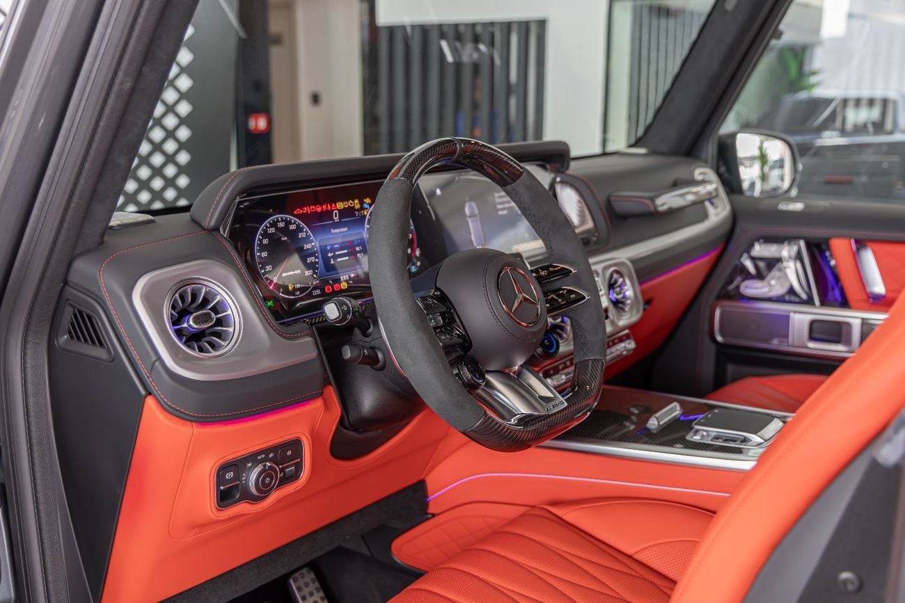 Mercedes-Benz G 63 AMG Double Night Pack|Fully Loaded|2026 Fully Cardbon Fiber |Gargash Auto Warranty PERFOMANCE PACKAGE