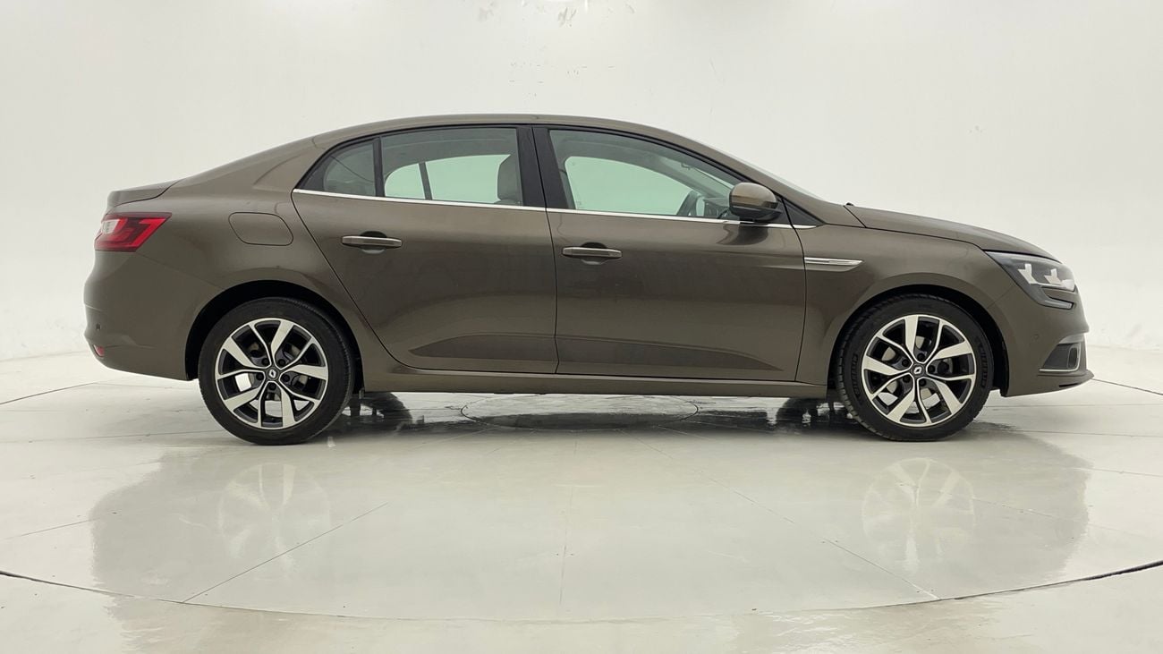 رينو ميجان LE 1.6 | بدون دفعة مقدمة | اختبار قيادة مجاني للمنزل