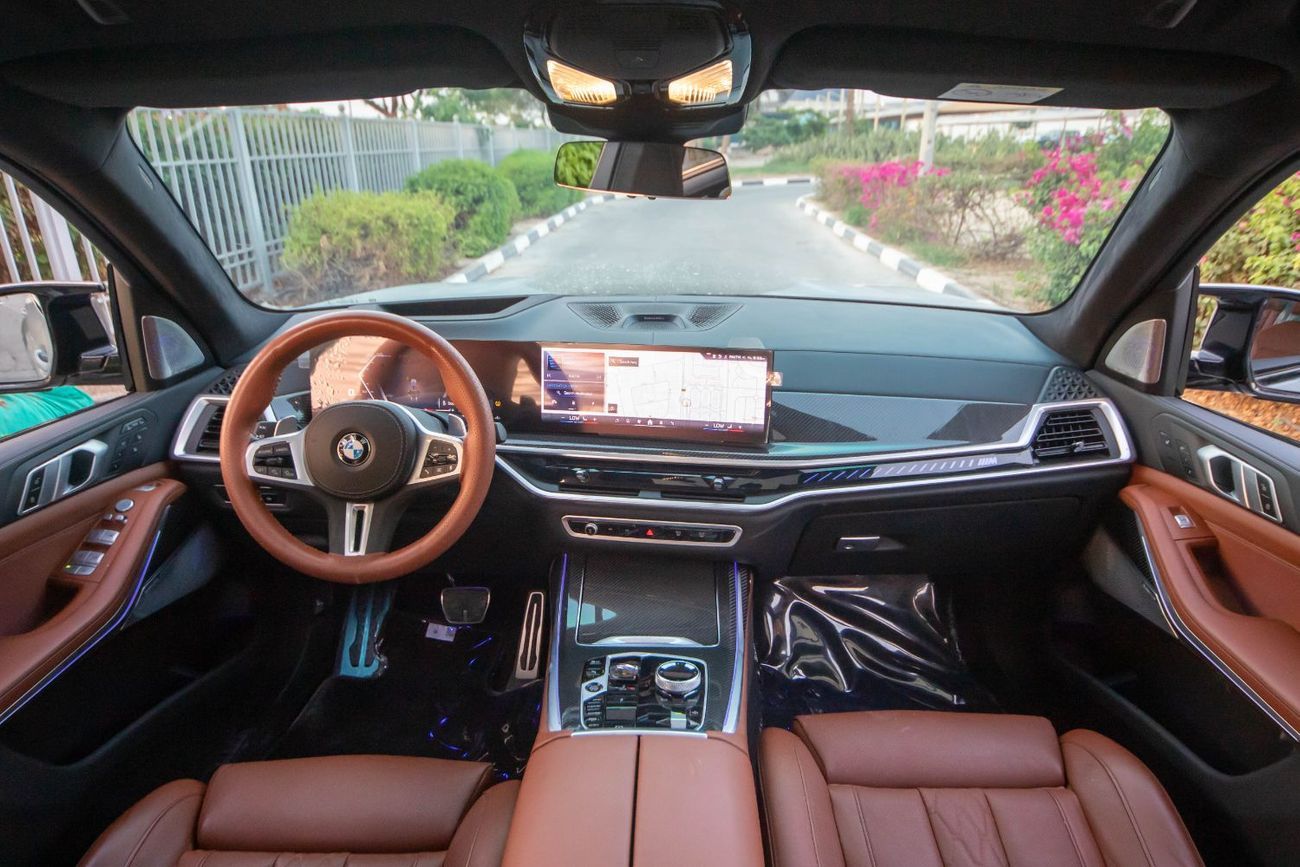 بي أم دبليو X7 xDriveM60i (6 Seats)