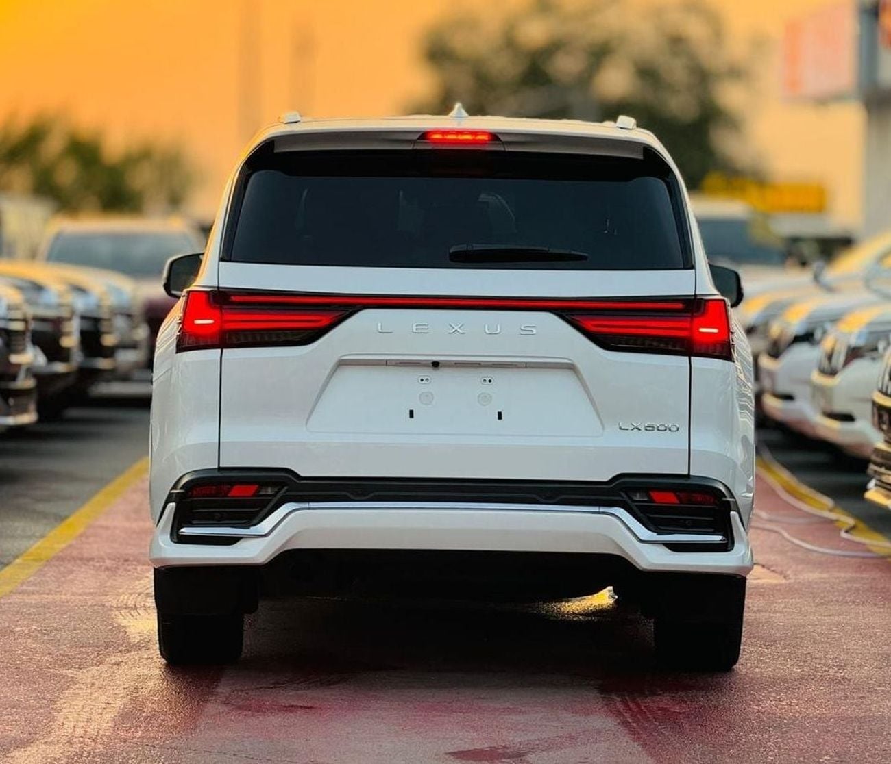 Lexus LX 600 LEXUS LX600 2023 4WD AT FUEL PETROL = RIGHT HAND DRIVE