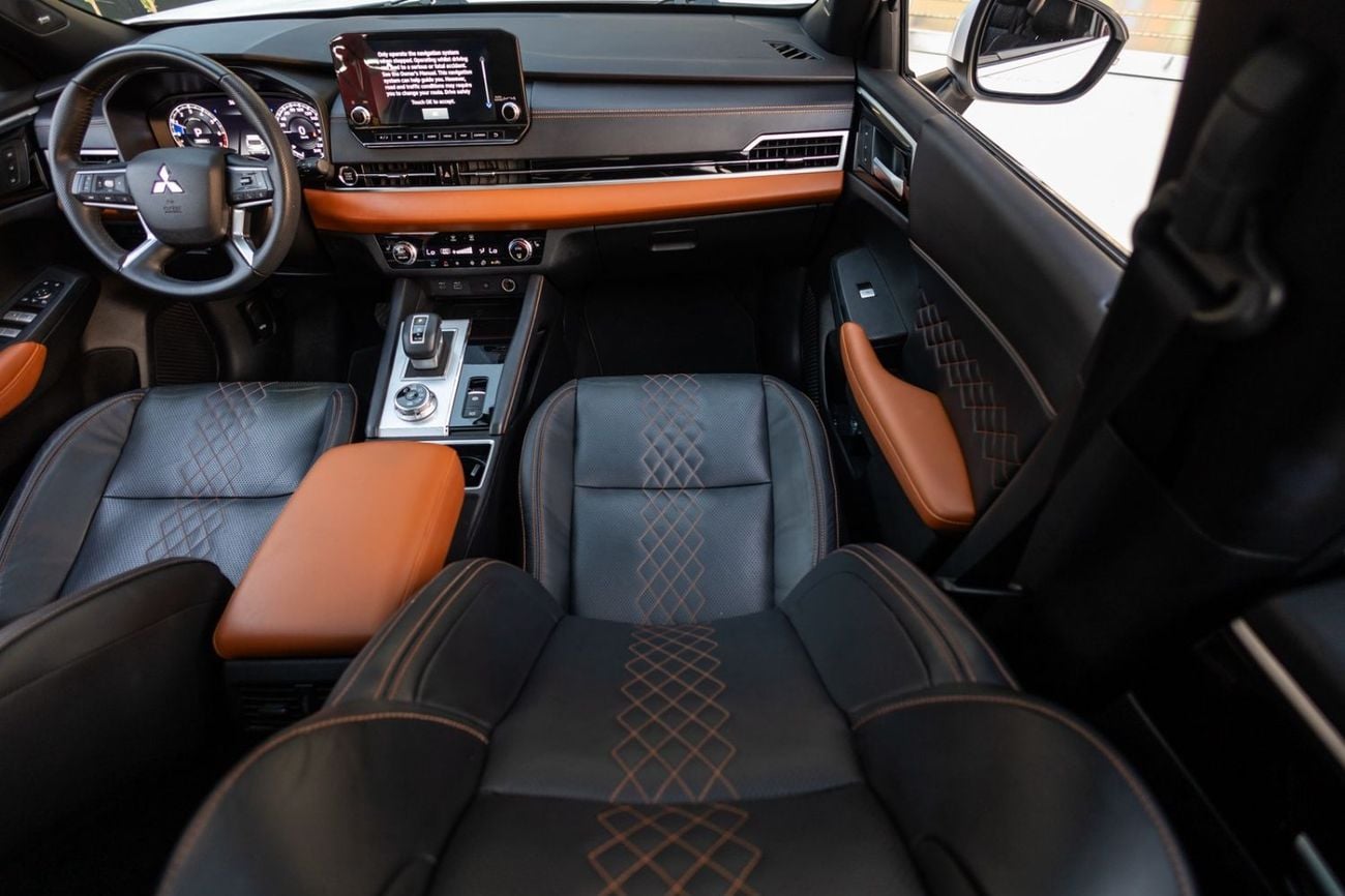 Mitsubishi Outlander PREMIUM LAUNCH EDITION Mitsubishi Outlander Limited Edition (7SEATER) 2023 GCC | Agency Warranty | S