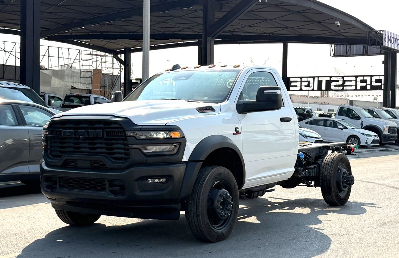 رام 5500 2026 Tradesman 4x4 Reg Cab Heavy Duty