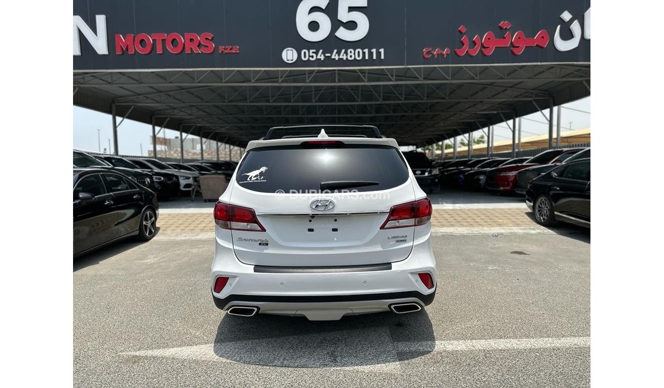 Hyundai Grand Santa Fe