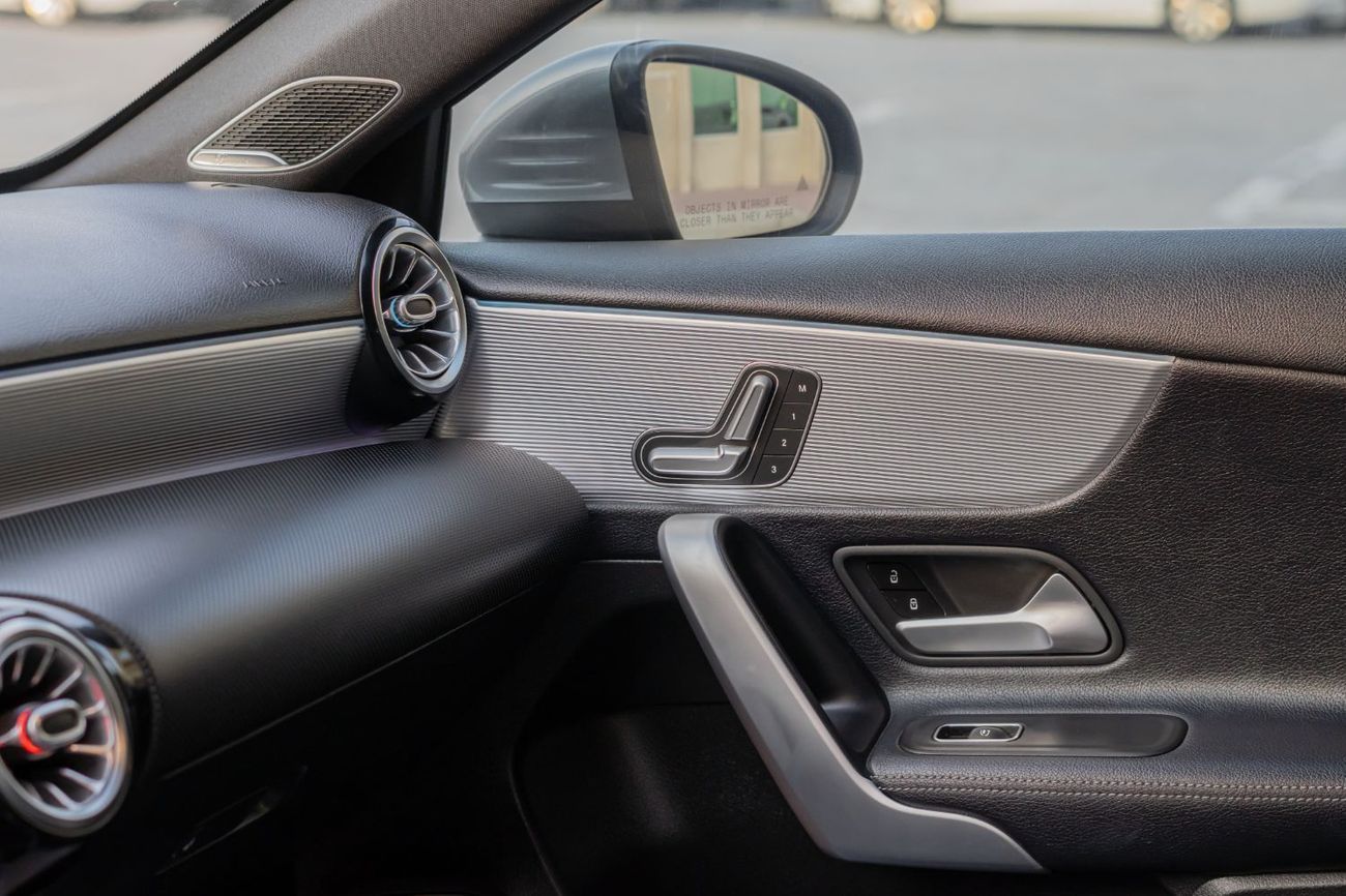 مرسيدس بنز A 220