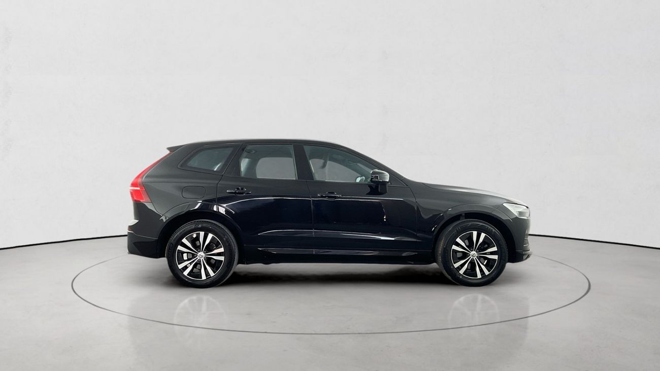 فولفو XC 60 MOMENTUM | شامل الضمان | 0 ﺪﻔﻋﺓ ﺃﻮﻟﻯ