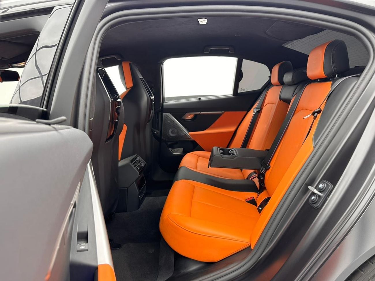 BMW M5 2025 BMW M5 Performance, Oct/2029 BMW Warranty + Service Contract, BMW Full Service History, GCC