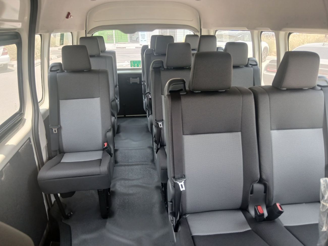 Toyota Hiace ECTTAE002 - 2026 Toyota Hiace Hrf Pass Van - 3.5L Petrol Auto - Black Bumper, 3PSB