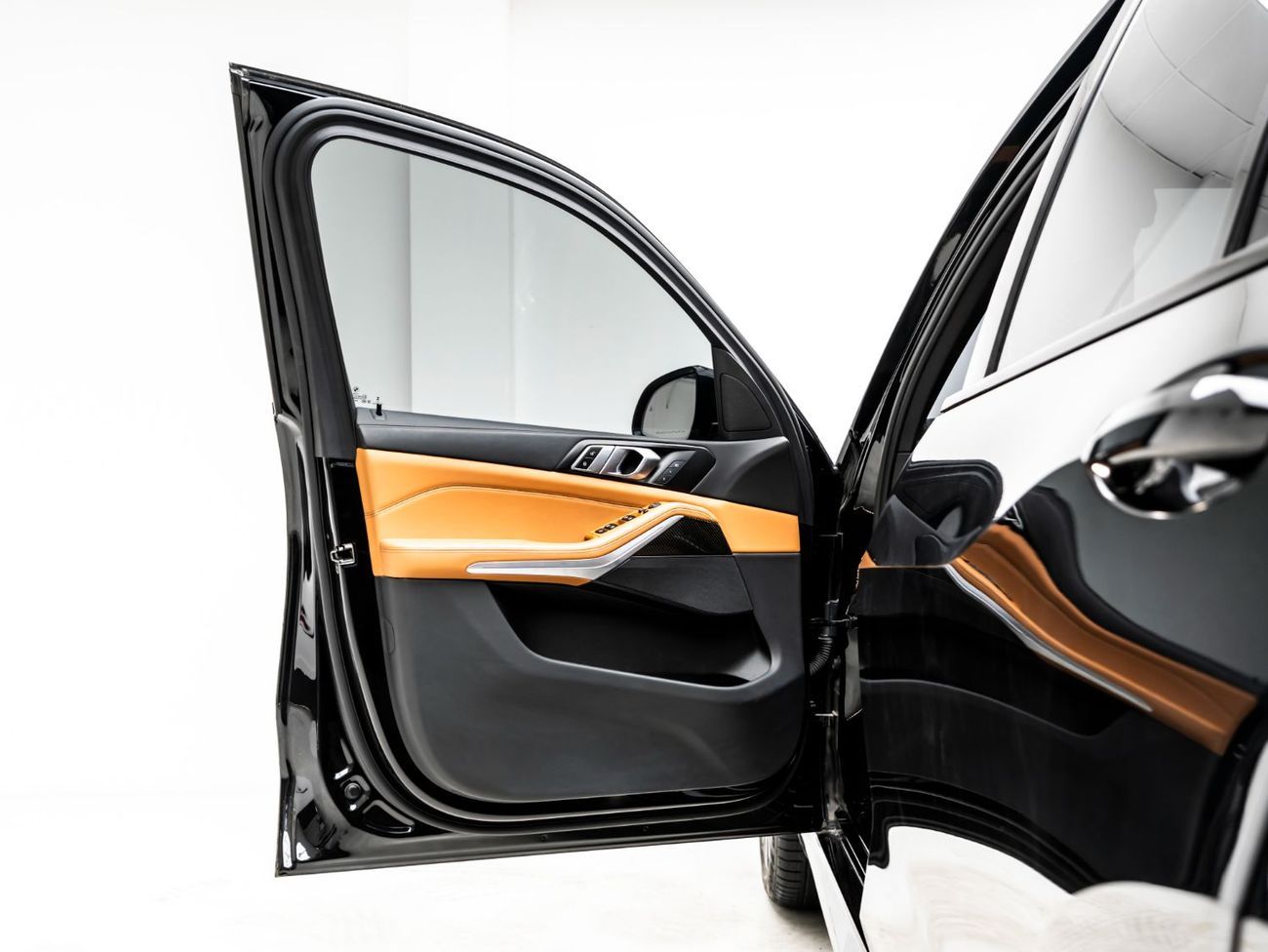 BMW X5 40i xDrive 3.0L 2024 BMW X5 xDrive40i, BMW Warranty + Service Contract, Low KMs, GCC