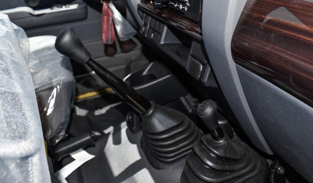 تويوتا لاند كروزر Toyota Landcruiser Hardtop 4.0 CC Manual Patrol
