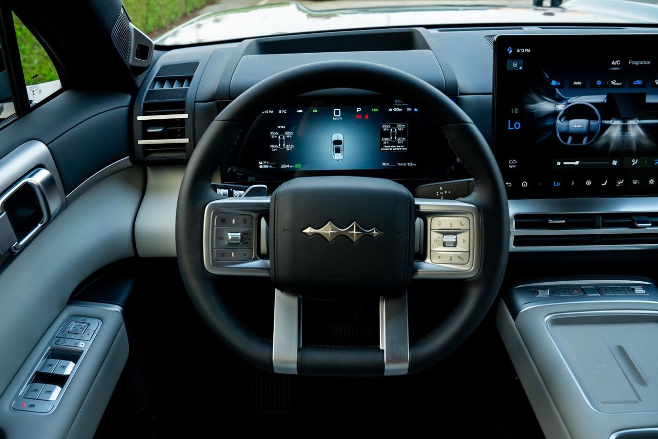 بي واي دي ليوبارد تيتانيوم 7