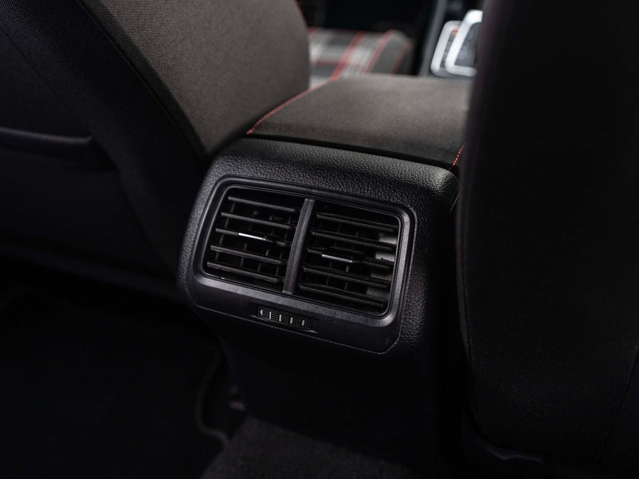 Volkswagen Golf GTI Sport 2.0T