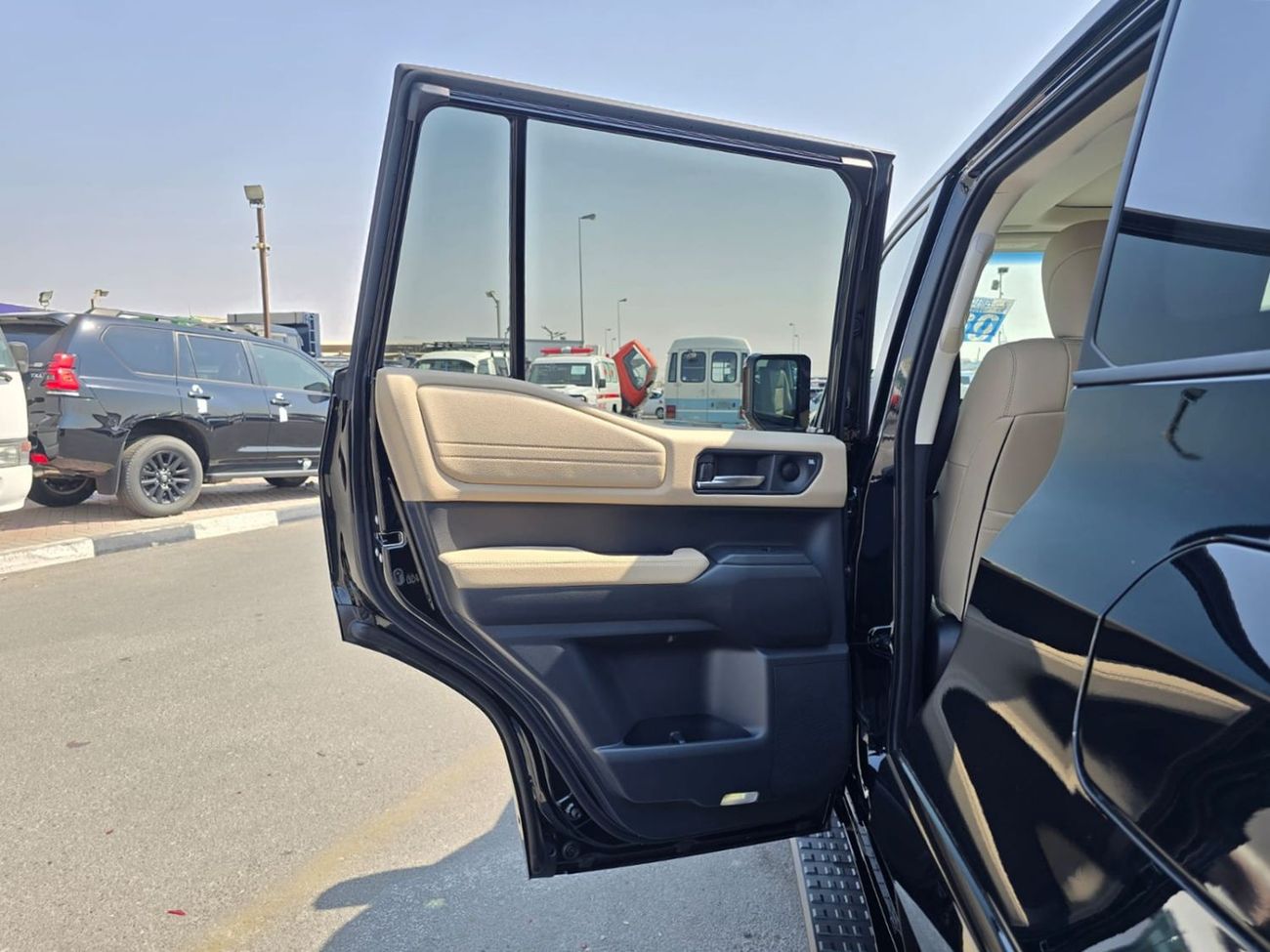 تويوتا لاند كروزر TOYOTA LAND CRUISER PRADO BRAND NEW SUV RHD 2025 MODEL 2.8 L DIESEL AUTOMATIC(PM13226)