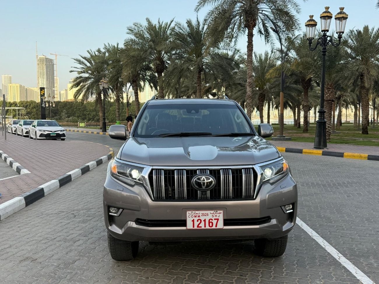 تويوتا برادو VX Full Option Right Hand Drive