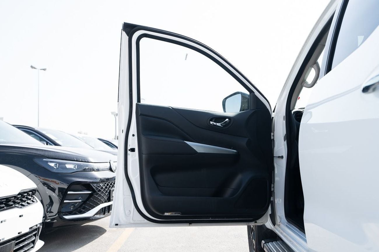 Nissan Navara Nissan Navara Manual Transmission 4x4