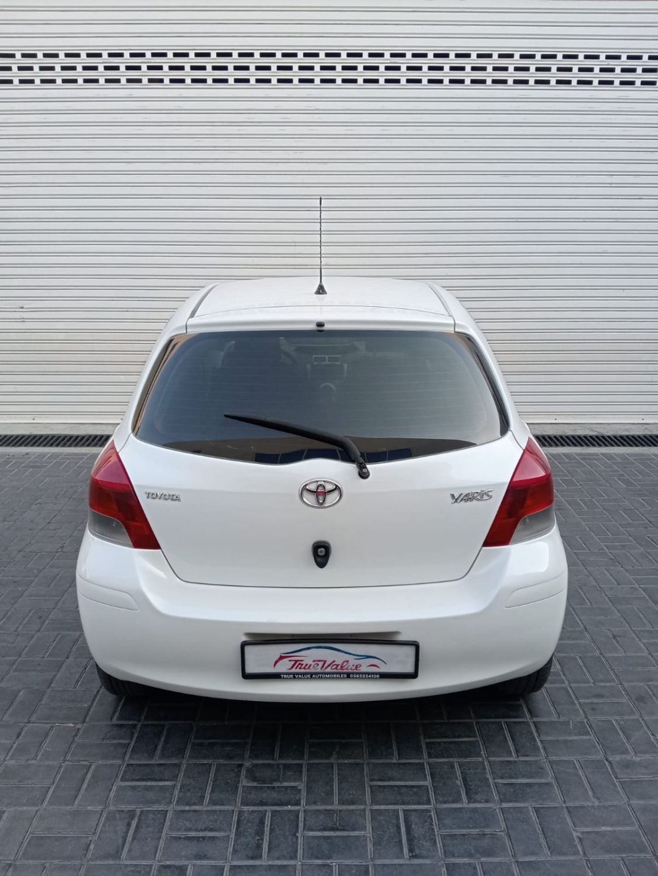 Toyota Yaris BASE