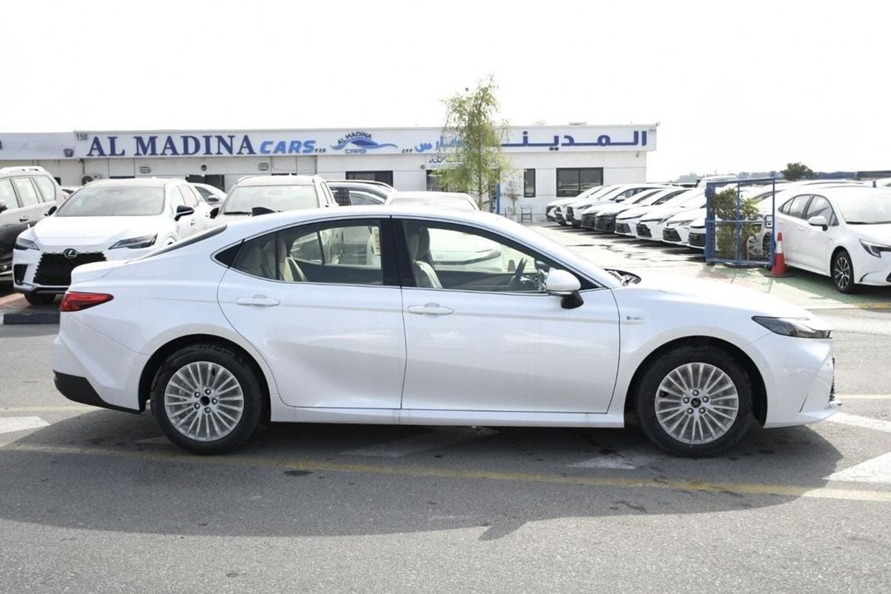 تويوتا كامري LE 2.5L HVE ( Black also available )