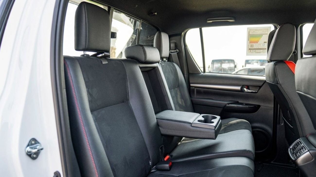 Toyota Hilux DC GR SPORT 4.0P AT 4X4 - WHITE