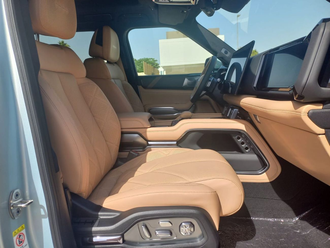 BYD Leopard 8 Smart and Brave Flagship Edition (6 Seats)