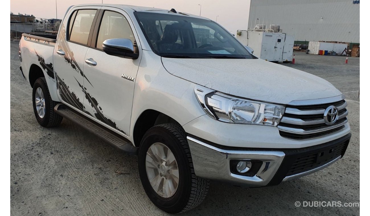 تويوتا هيلوكس 2.4 DC 4x4 6AT SR5 full option-limited stock-WHITE PEARL/Black available- ابيض داخل اسود متوفر