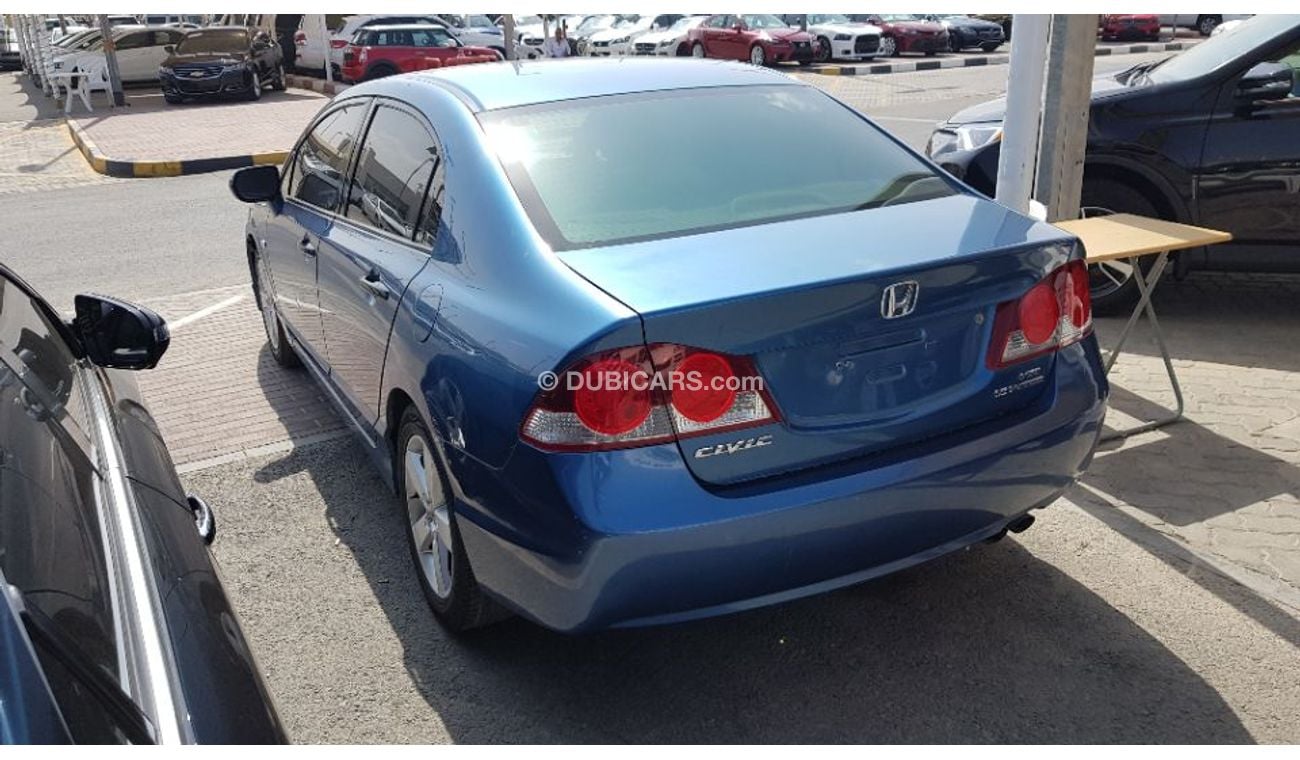 Honda Civic 2008 Gcc specs Full options sunroof DVD alloy wheels