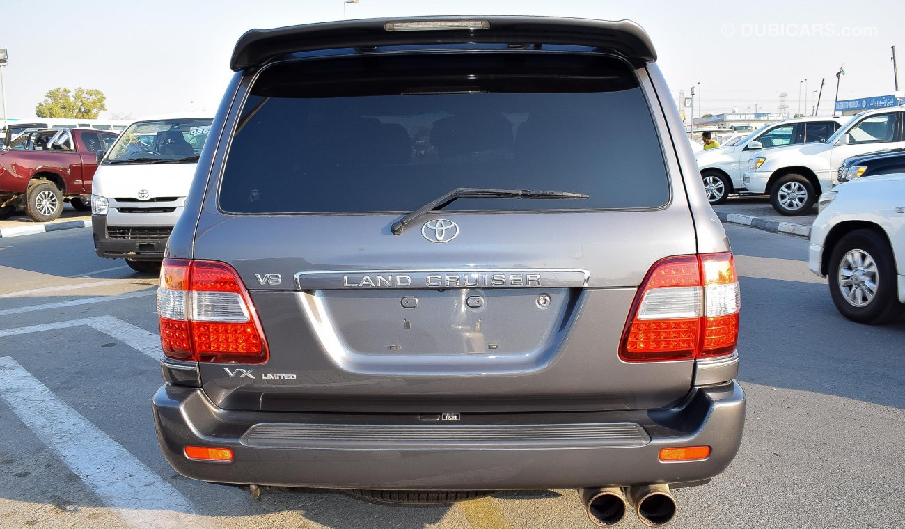 Toyota Land Cruiser VX Limited V8