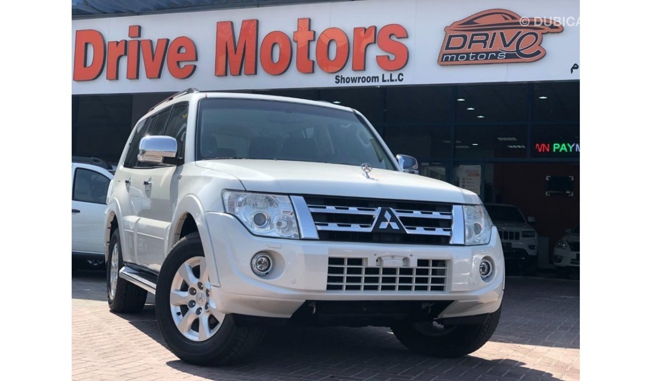 Mitsubishi Pajero FULL OPTION 7 SEATER SUNROOF V6 .EXCELLENT CONDITION 4X4 AED 912 / month UNLIMITED KM WARRANTY