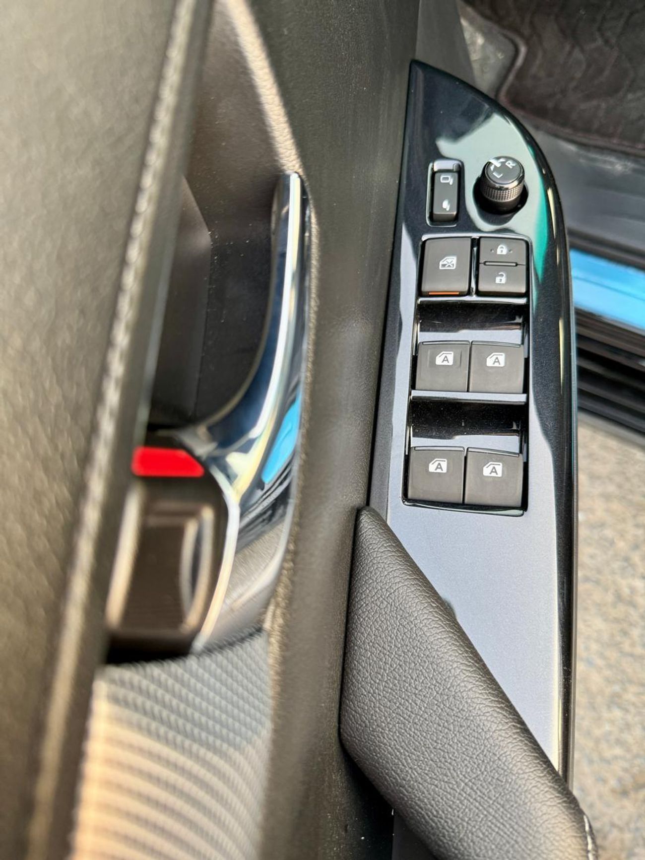 تويوتا هيلوكس Toyota Hilux GR Sport 4.0L